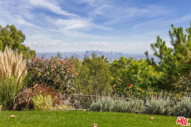 1101 Bel Air Place, Los Angeles, CA 90077