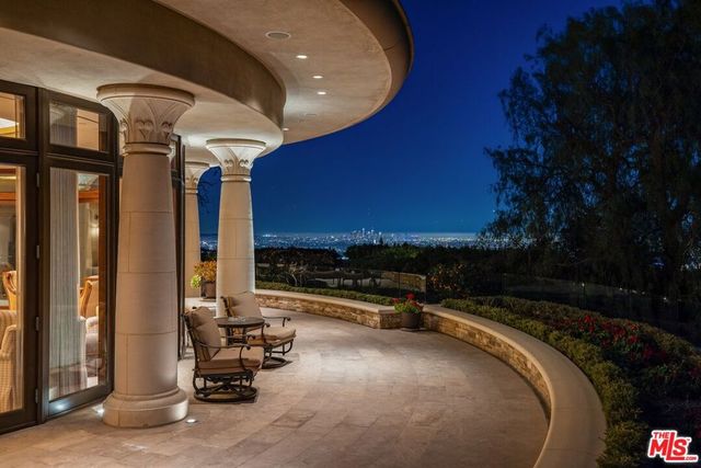 1101 Bel Air Place, Los Angeles, CA 90077