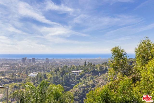 1101 Bel Air Place, Los Angeles, CA 90077