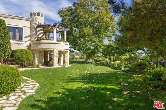 1101 Bel Air Place, Los Angeles, CA 90077