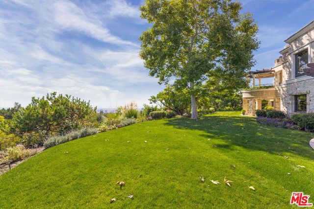 1101 Bel Air Place, Los Angeles, CA 90077