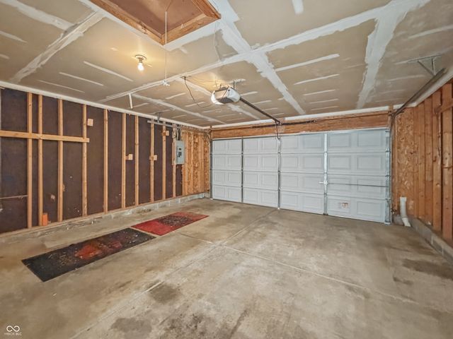 1266 Auburn Drive, Brownsburg, IN 46112