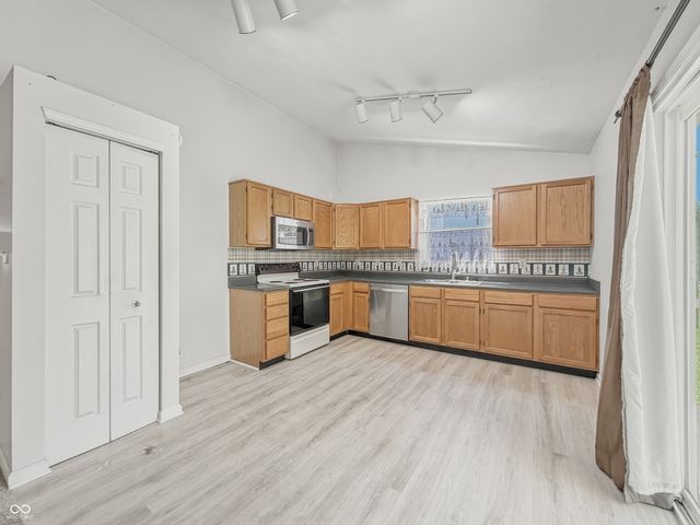1266 Auburn Drive, Brownsburg, IN 46112