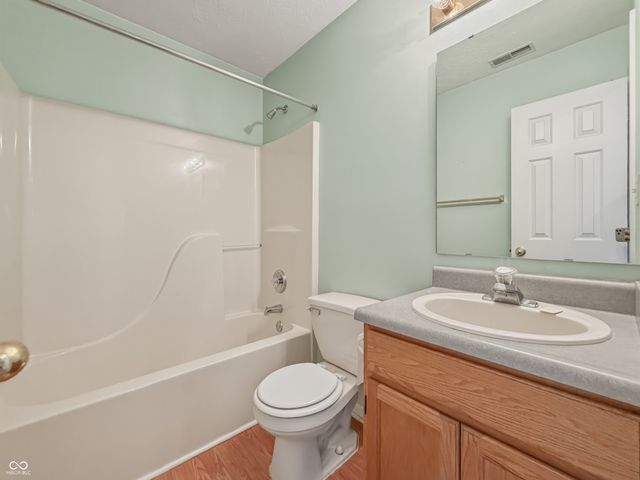 1266 Auburn Drive, Brownsburg, IN 46112