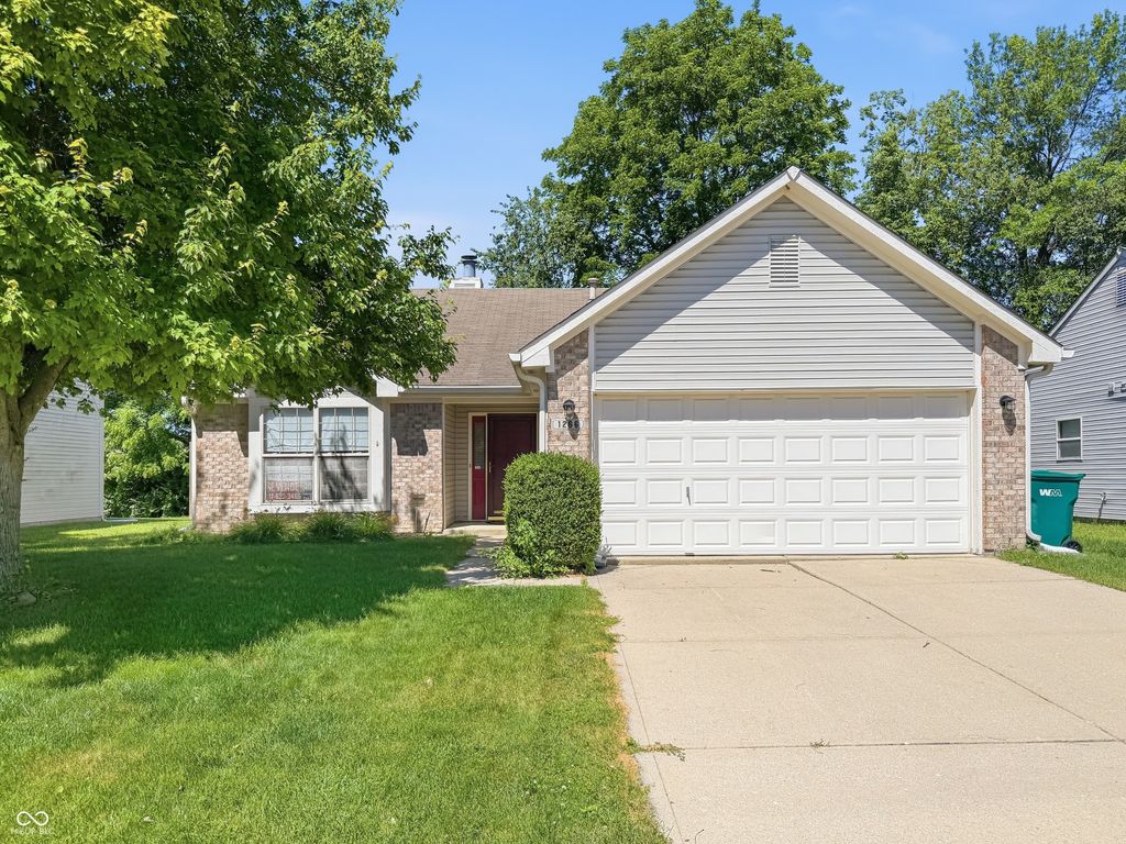 1266 Auburn Drive, Brownsburg, IN 46112