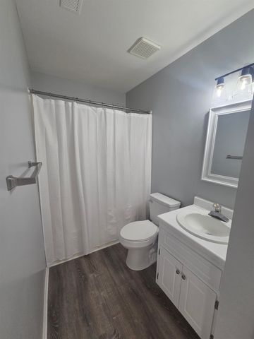 120 Chaucer Dr, Gaffney, SC 29341