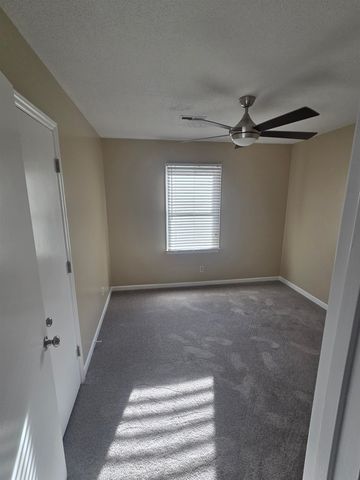 120 Chaucer Dr, Gaffney, SC 29341