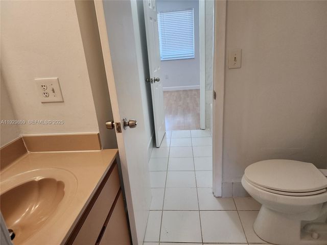 401 SW 109th Ave 24, Sweetwater, FL 33174