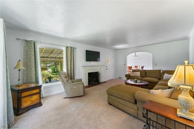 10901 Main Street, New Middletown, OH 44442