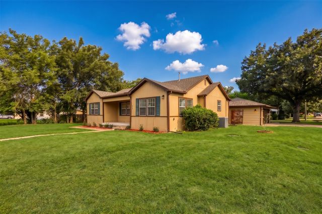 320 N 4th Street, Princeton, TX 75407