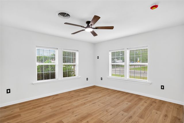 320 N 4th Street, Princeton, TX 75407