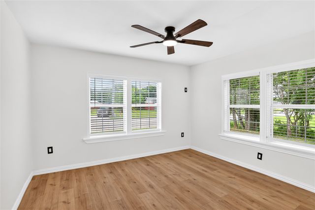 320 N 4th Street, Princeton, TX 75407