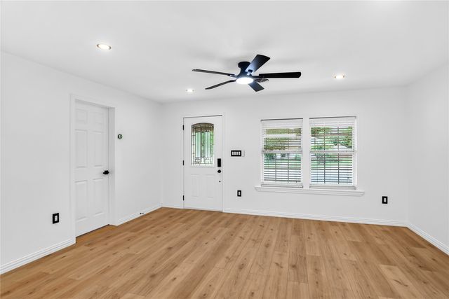320 N 4th Street, Princeton, TX 75407