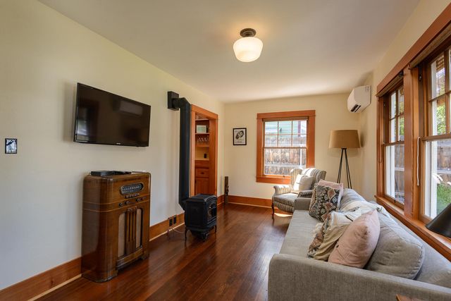 156 NW Jefferson Place, Bend, OR 97703