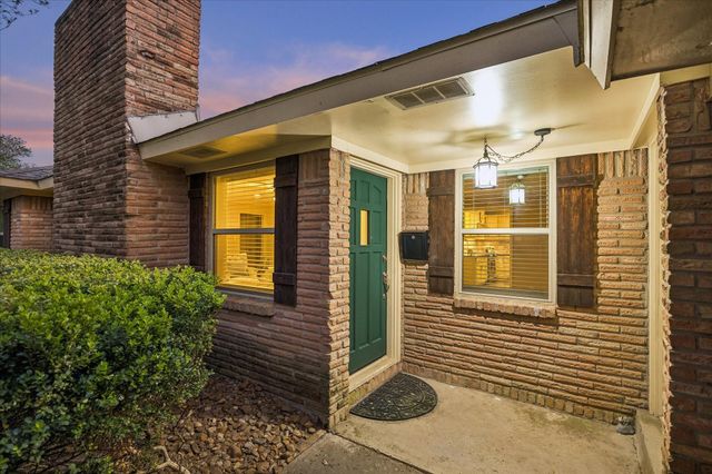 9813 Pine Lake Drive Drive, Houston, TX 77055