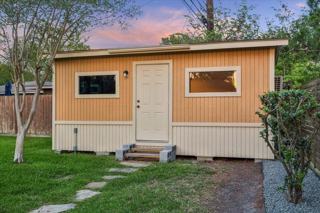 9813 Pine Lake Drive Drive, Houston, TX 77055