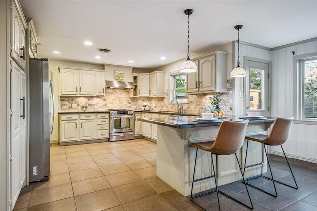 9813 Pine Lake Drive Drive, Houston, TX 77055