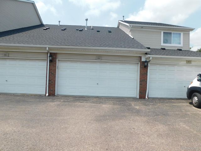 3907 CHERRY CREEK Lane, Sterling Heights, MI 48314