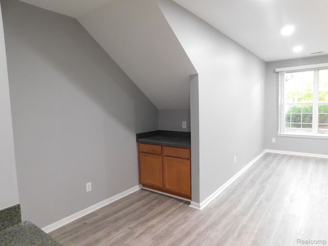 3907 CHERRY CREEK Lane, Sterling Heights, MI 48314