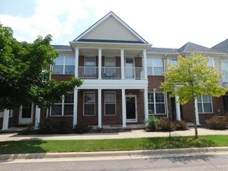 3907 CHERRY CREEK Lane, Sterling Heights, MI 48314