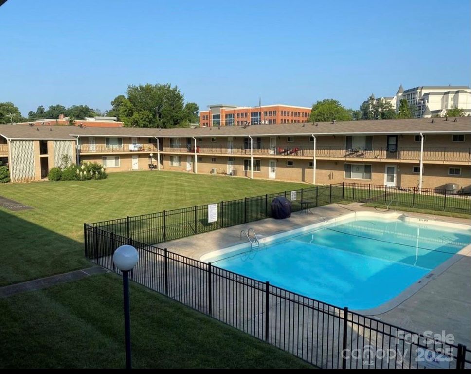 3010 Crosby Road 122, Charlotte, NC 28211