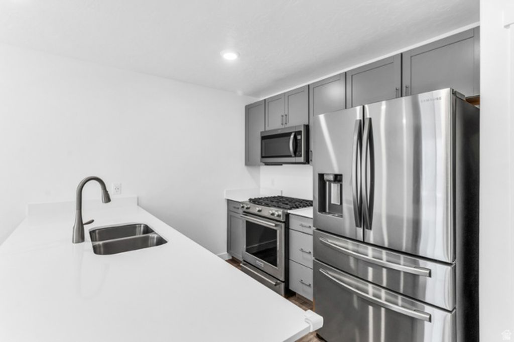 3906 S BOWIE DR, Magna, UT 84044 — photo 4