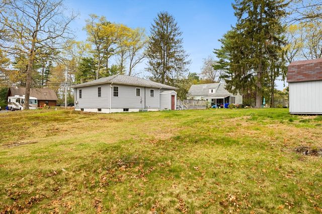 115 Lothrop St, Taunton, MA 02780