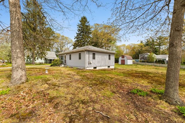 115 Lothrop St, Taunton, MA 02780