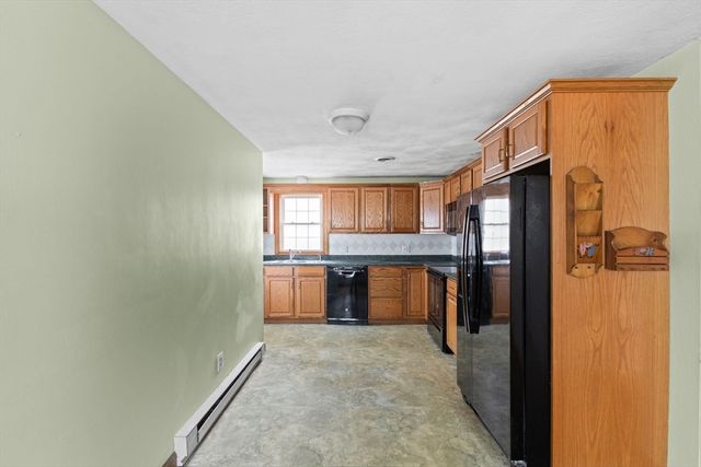 115 Lothrop St, Taunton, MA 02780