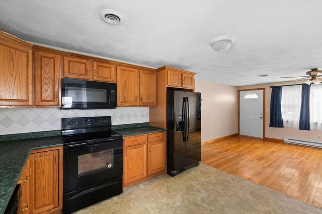 115 Lothrop St, Taunton, MA 02780