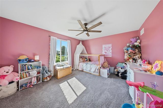 26921 Cedar Run Court, Trenton, MI 48183