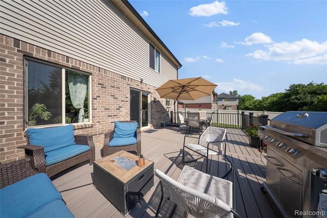 26921 Cedar Run Court, Trenton, MI 48183