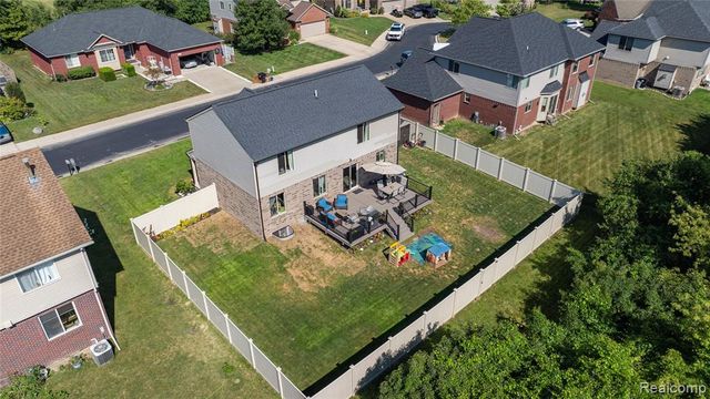26921 Cedar Run Court, Trenton, MI 48183