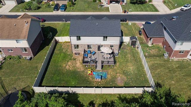 26921 Cedar Run Court, Trenton, MI 48183