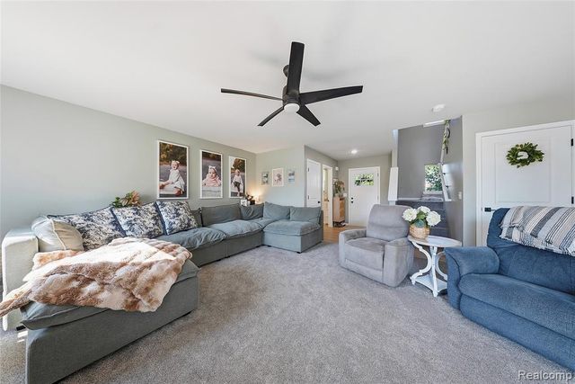 26921 Cedar Run Court, Trenton, MI 48183