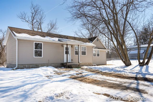 68 Dewitt Street, Saranac, MI 48881