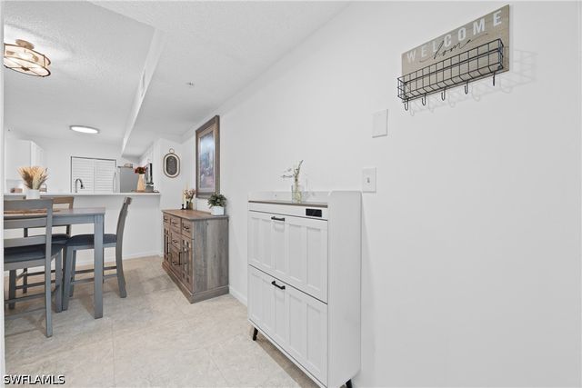 1885 Florida Club DR 8102, Naples, FL 34112