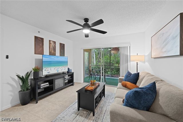 1885 Florida Club DR 8102, Naples, FL 34112