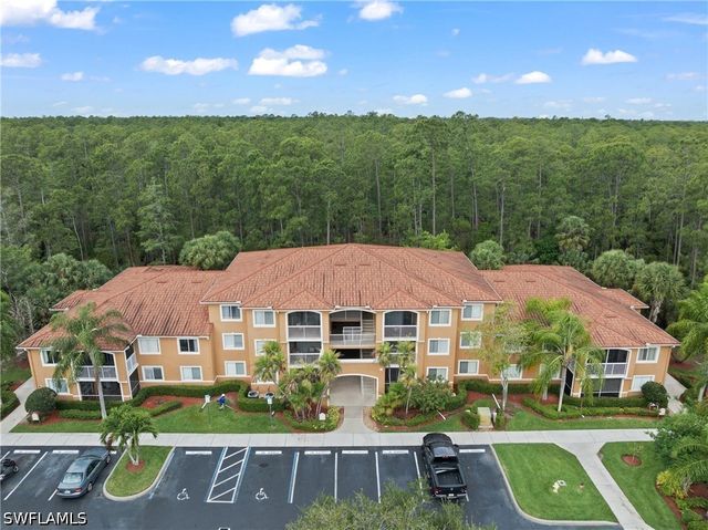 1885 Florida Club DR 8102, Naples, FL 34112