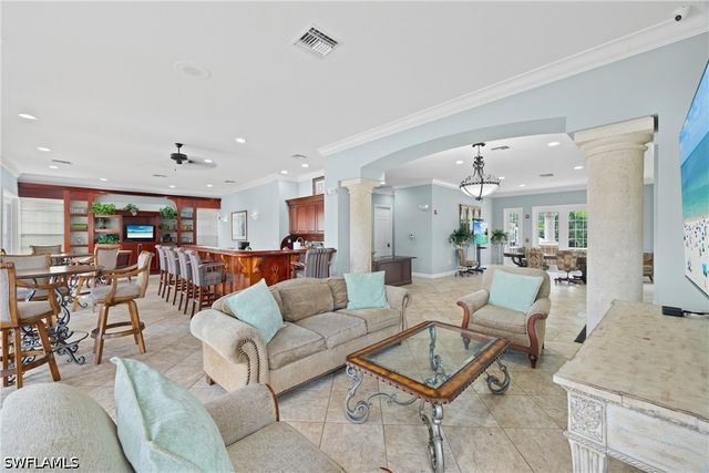 1885 Florida Club DR 8102, Naples, FL 34112