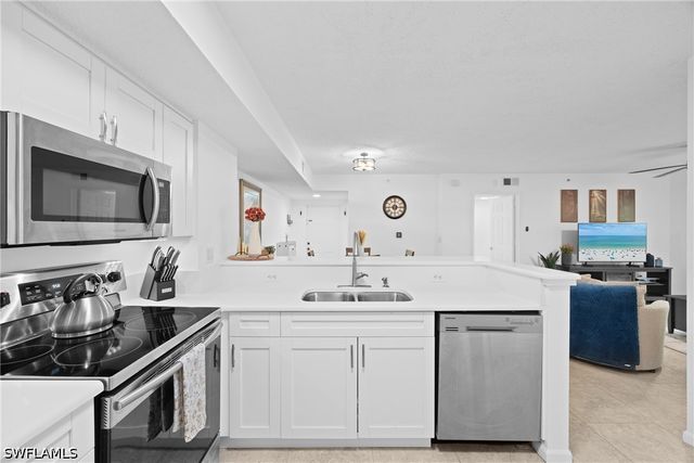 1885 Florida Club DR 8102, Naples, FL 34112