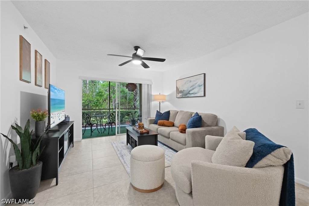 1885 Florida Club DR 8102, Naples, FL 34112