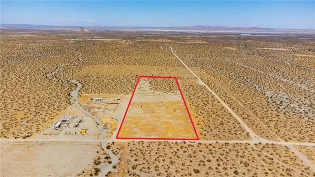 2132 South, Pinon Hills, CA 92372