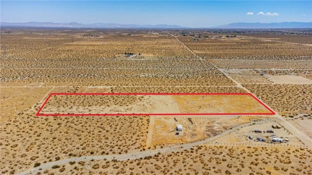 2132 South, Pinon Hills, CA 92372