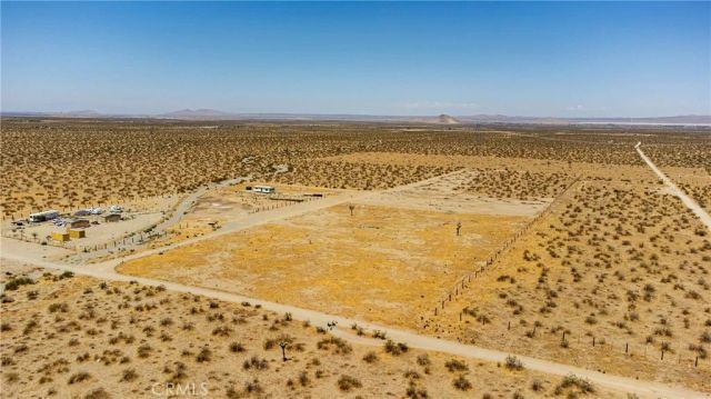 2132 South, Pinon Hills, CA 92372