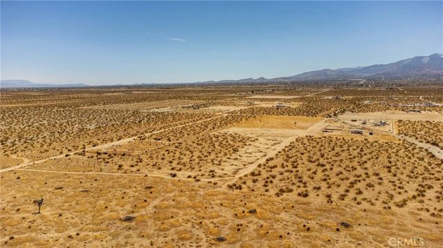 2132 South, Pinon Hills, CA 92372