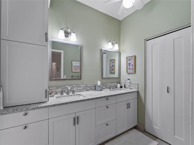 5204 MAHOGANY RUN AVENUE, Sarasota, FL 34241