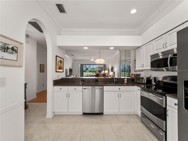 5204 MAHOGANY RUN AVENUE, Sarasota, FL 34241