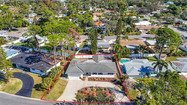 1302 ROBIN ROAD S, St Petersburg, FL 33707