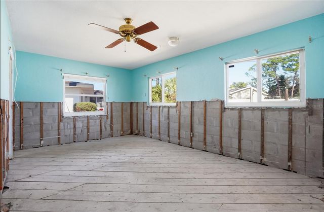 1302 ROBIN ROAD S, St Petersburg, FL 33707